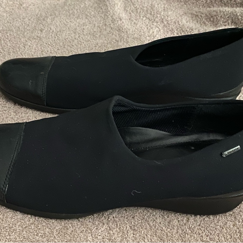 Ecco Abalone black loafer waterproof size 42 11-11.5 mint condition. Never worn!